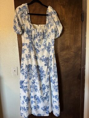Blue Floral Puff-Sleeve Maxi Dress - White & Blue